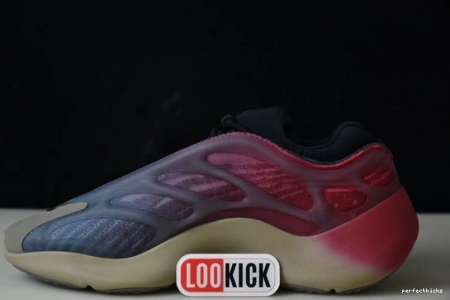 Carbon Yeezy V3 700 Fade GW1814 Adidas 0818